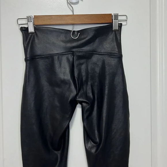 Spanx Black Vegan Leather Moto Leggings size Small - Picture 9 of 12